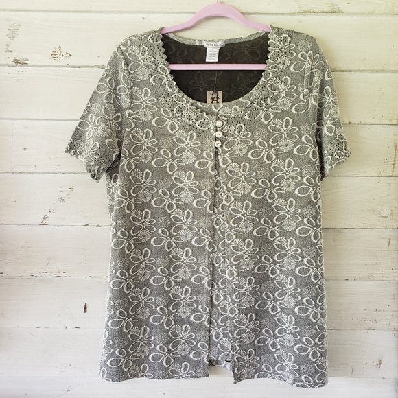 Belle Amie Short Sleeve 2 in One Top - Picture 1 of 6